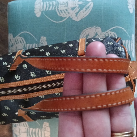 Dooney & Bourke Barrel Bag ❤️❤️❤️ - Picture 10 of 16